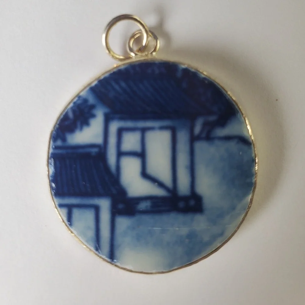 Blue & White Porcelain Pottery Shard Pendant Architecture Scene Silvertone Focal